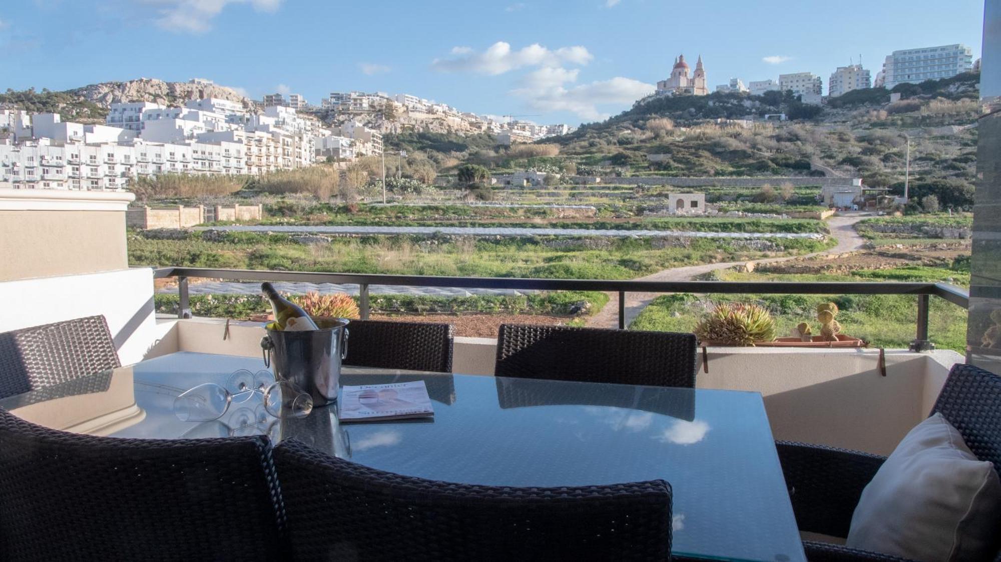 Mellieha Bay 3 Bedroom Apartment " Bliss On The Bay " Exterior photo